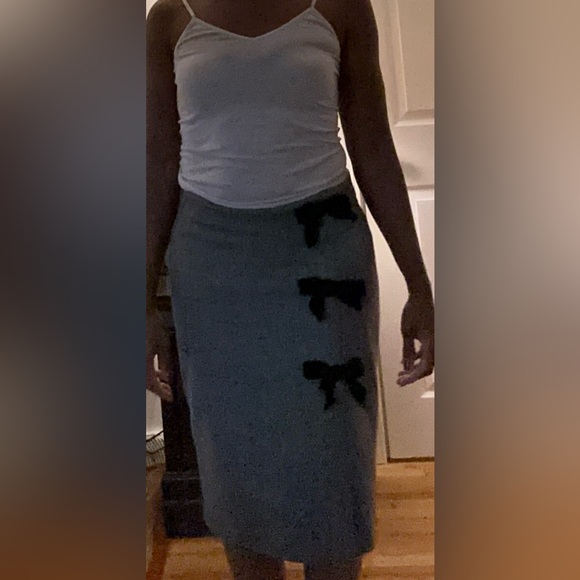 J Crew Bow Seamed Pencil Skirt in Double Serge Wool - Picture 6 of 6